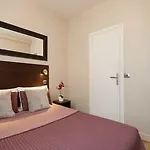 Le Twelve Hotel