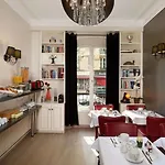 Le Twelve Hotel