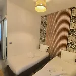Le Twelve Hotel