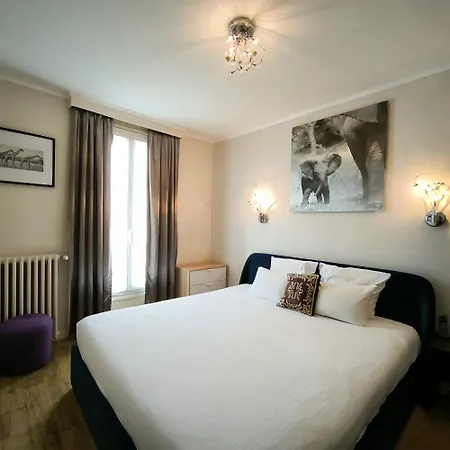 Le Twelve Hotel 3*
