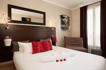 Le Twelve Parigi