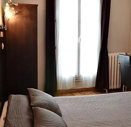 Le Twelve Parigi