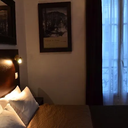 Hotel Le Twelve Parigi