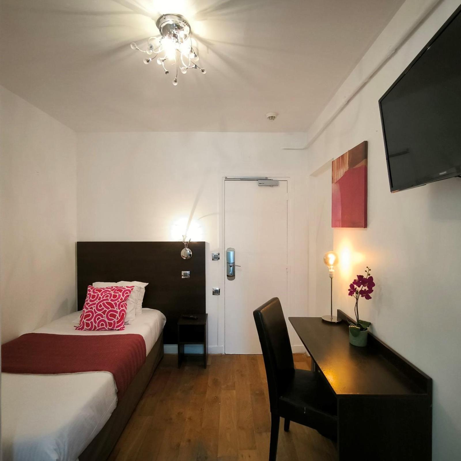 Hotel Le Twelve Parigi